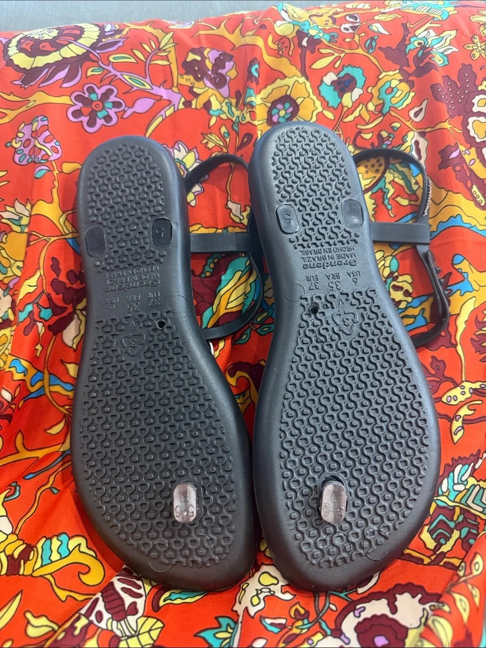 Ipanema Black Sandals with Pink Accents